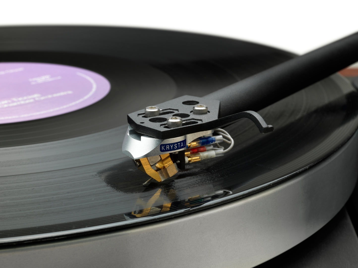 Lifestyle Image of the Linn Krystal Moving Coil Cartridge
