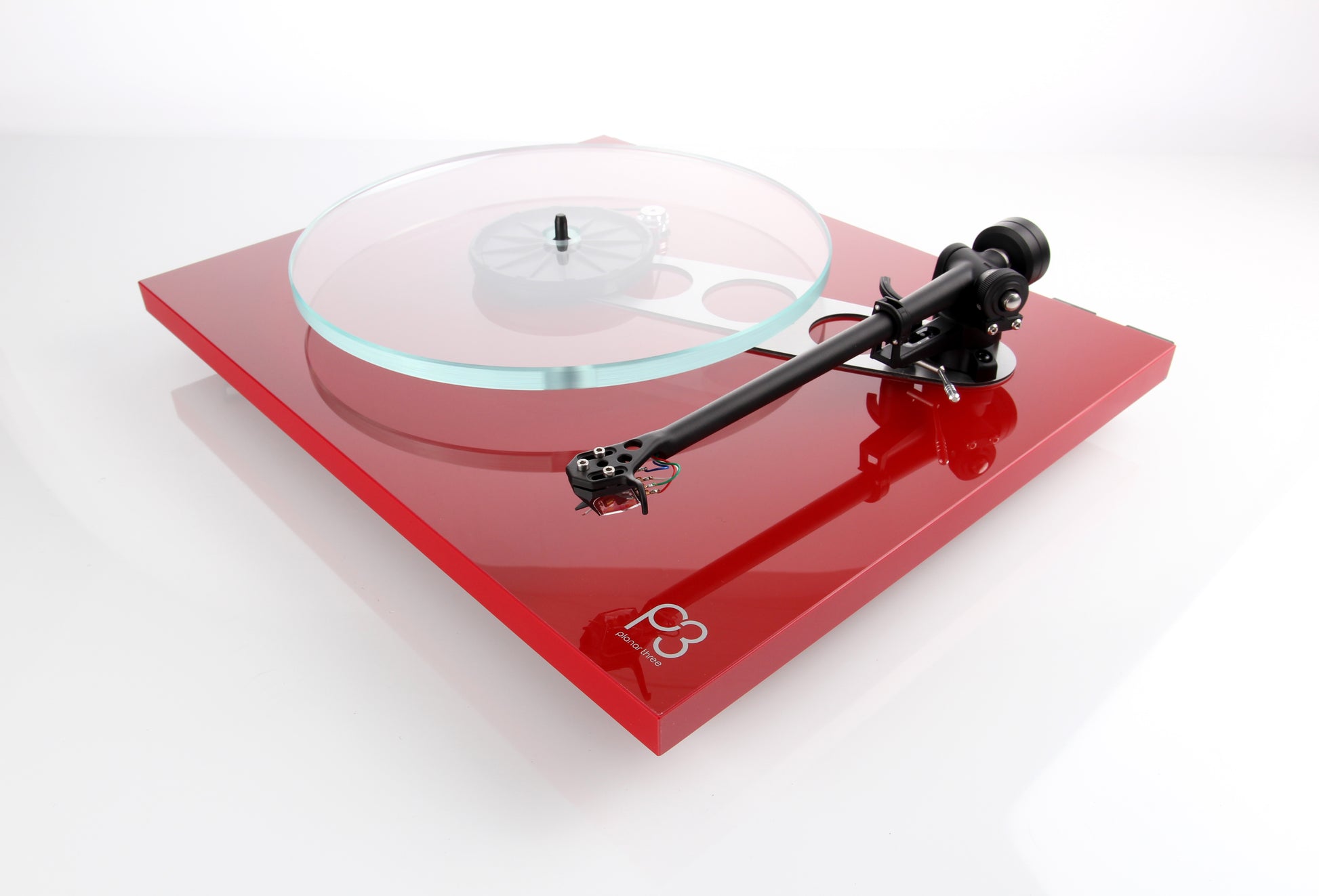 Product image of a Rega Planar 3 with ND3 Cartridge in Red.