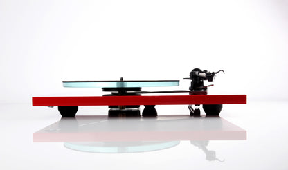 Product image of a Rega Planar 3 with ND3 Cartridge in Red.