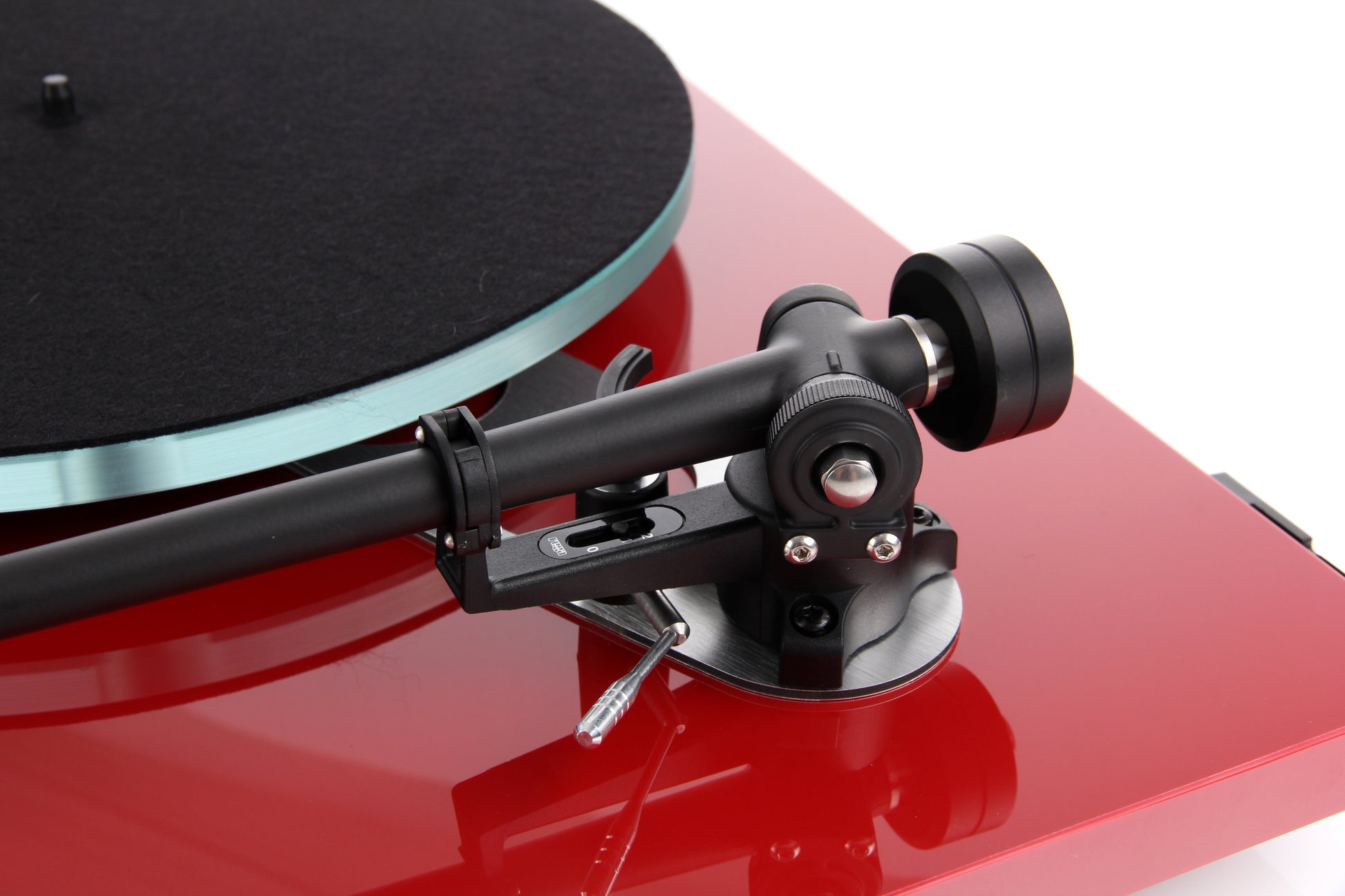 Product image of a Rega Planar 3 in Red.