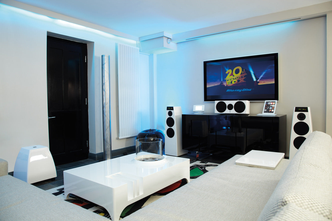 Lifestyle Image of the Meridian DSP3300 Centre Speaker in Gloss White