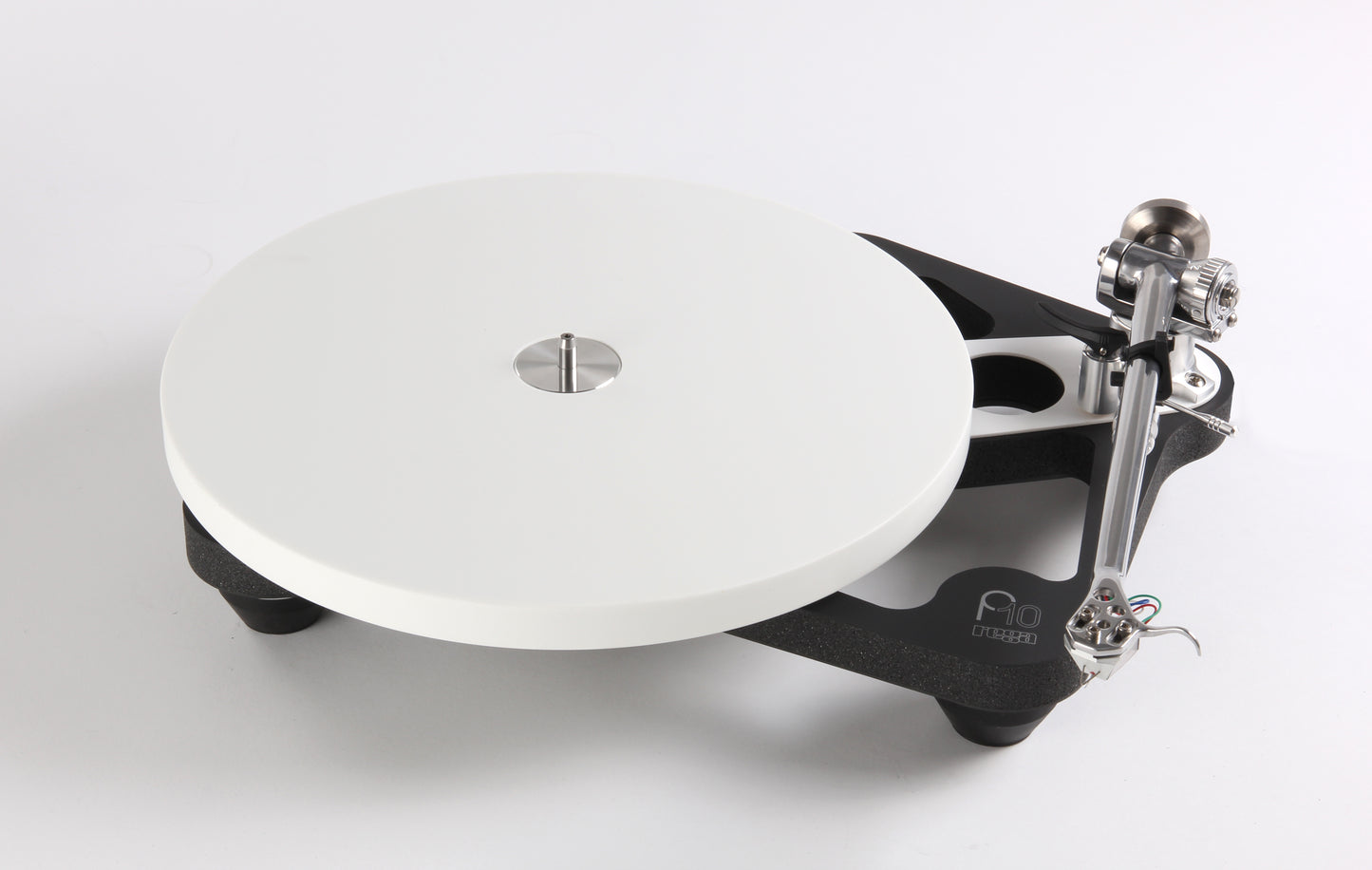 Product Image of a Rega Planar 10 with Apheta 3 cartridge in Black