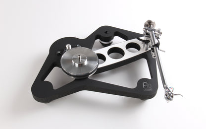 Product Image of a Rega Planar 10 with Apheta 3 cartridge in Black