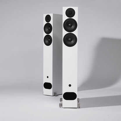 Product Image of the PMC Fact 8 Signature in White