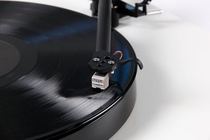 Product image for a Rega Planar 1 Plus turntable in Matt White finish