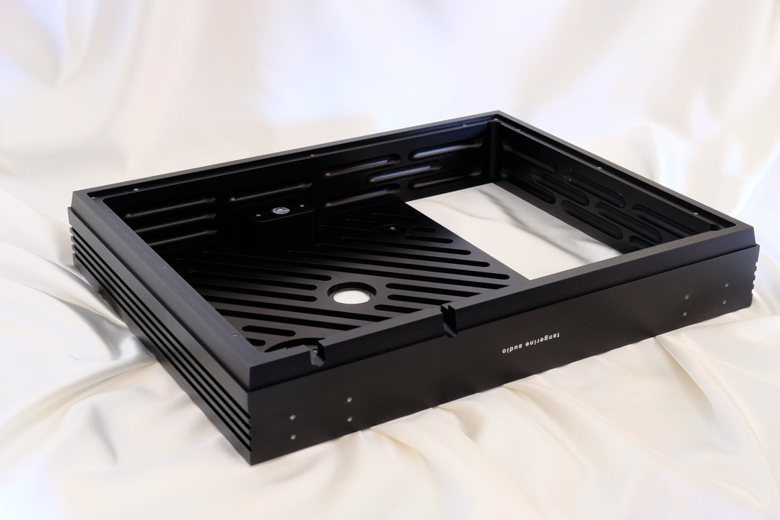Product Image of the Tangerine Audio Stiletto Plinth