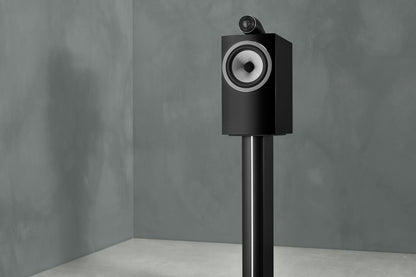 Product Image of the Bowers & Wilkins 705 S3 Speaker in Gloss Black
