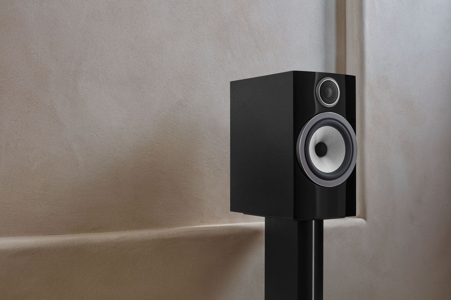 Product Image of the Bowers & Wilkins 706 S3 Speakers in Gloss Black