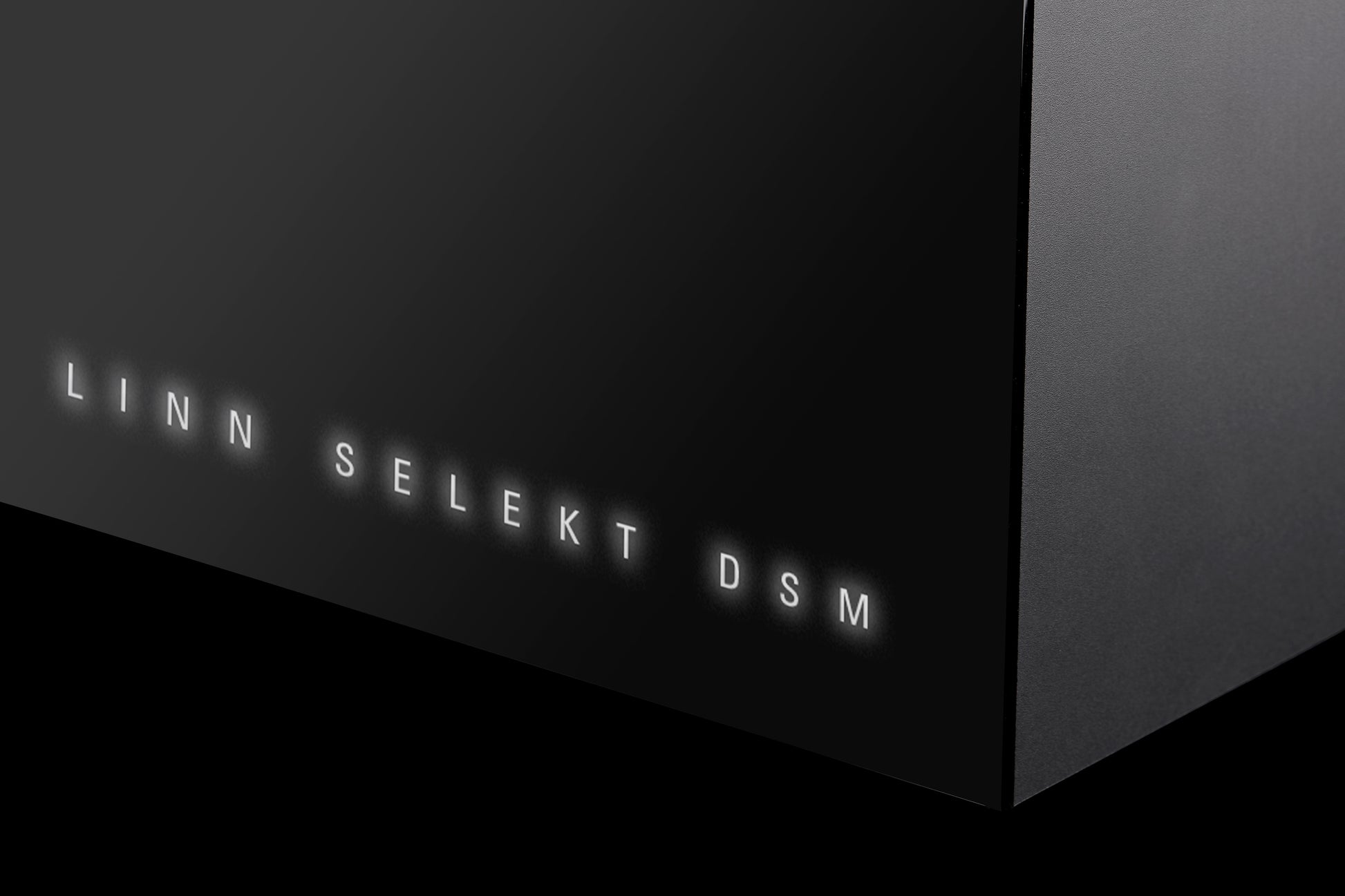 Product Image of the Linn Selekt DSM Edition Hub in Black