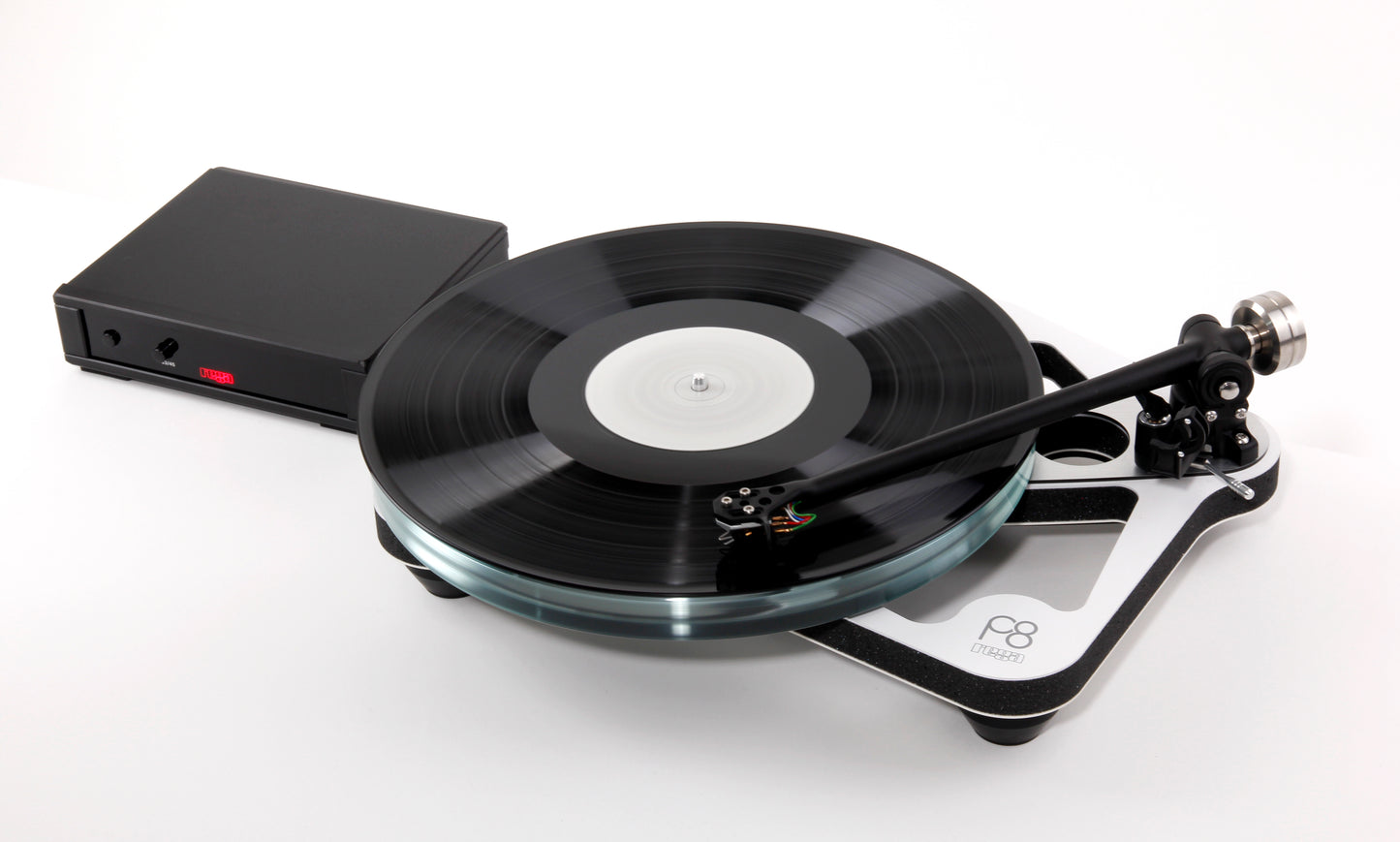 Product image of a Rega Planar 8 in white with an Apheta 3 Cartridge and Neo power supply