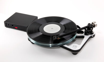 Product image of a Rega Planar 8 in white with an Apheta 3 Cartridge and Neo power supply