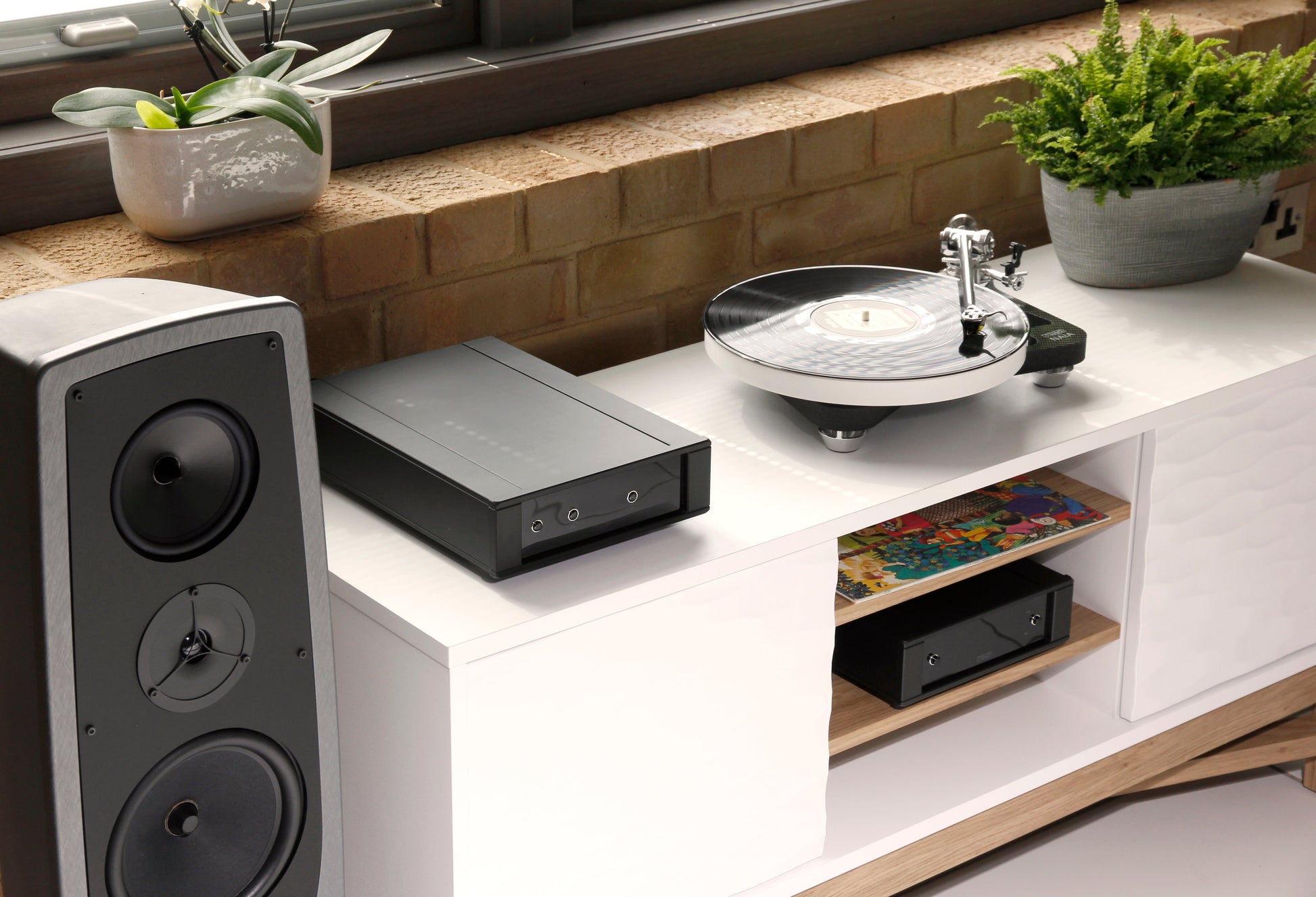 Lifestyle Image of the Rega Naia Turntable
