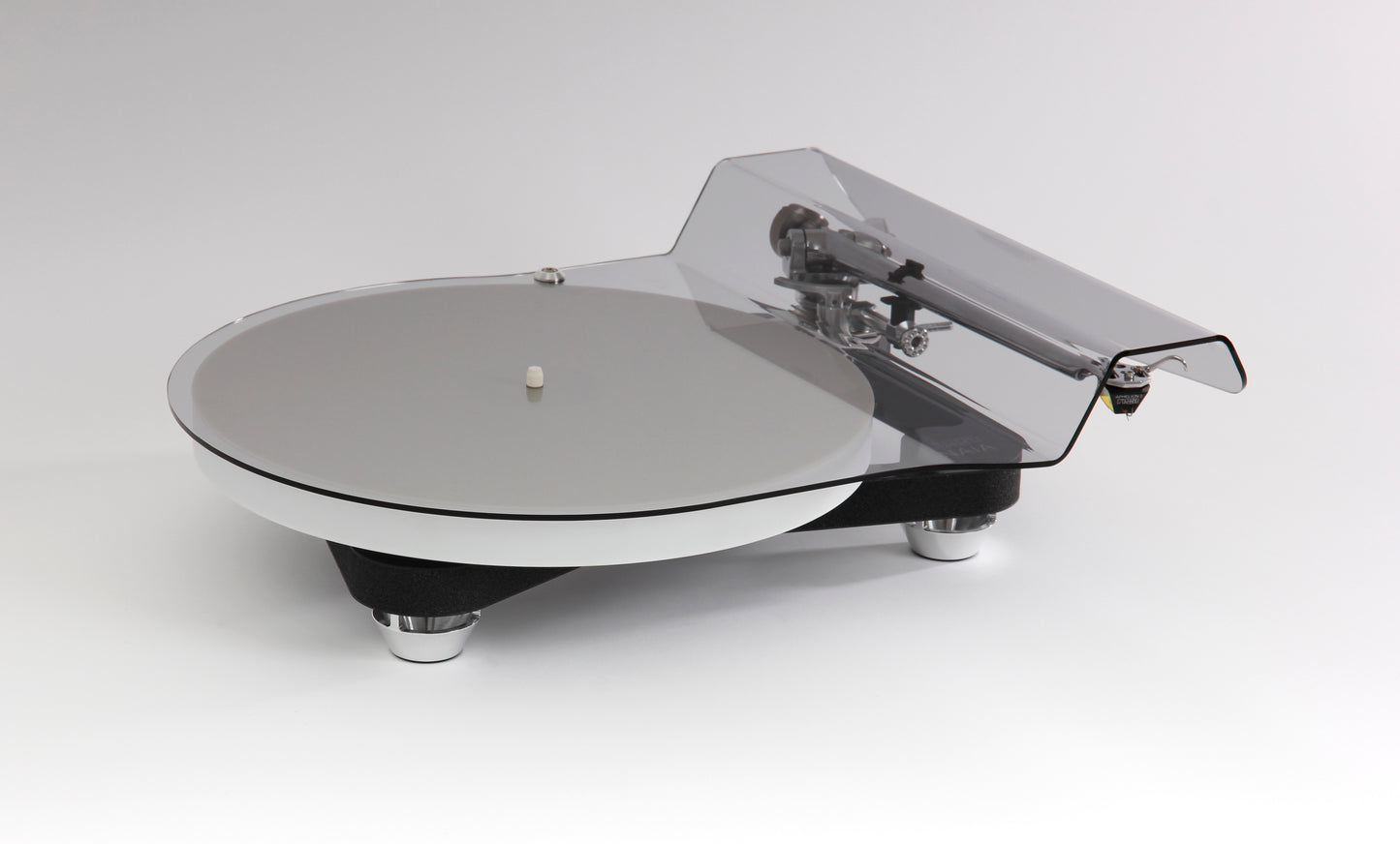 Product Image of the Rega Naia Turntable