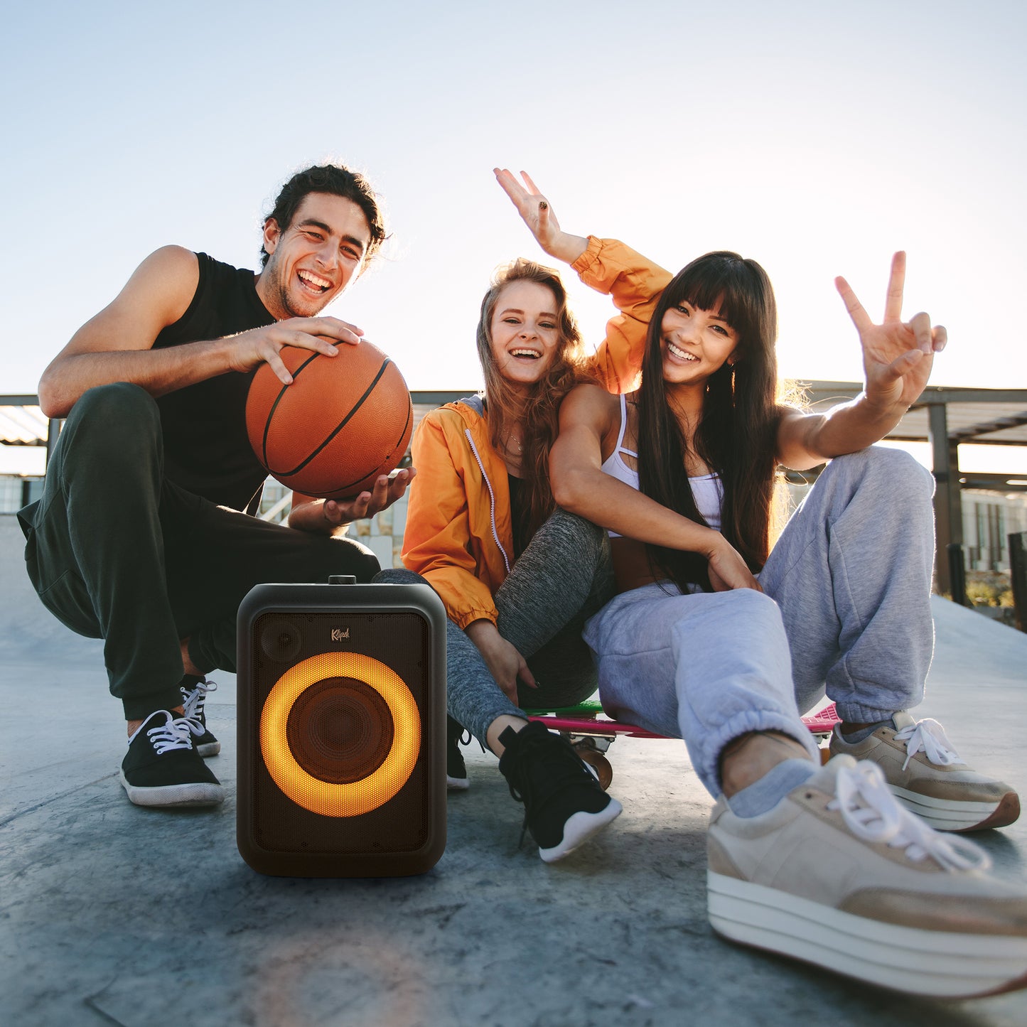 Lifestyle Image of the Klipsch Gig XL Karaoke Speaker