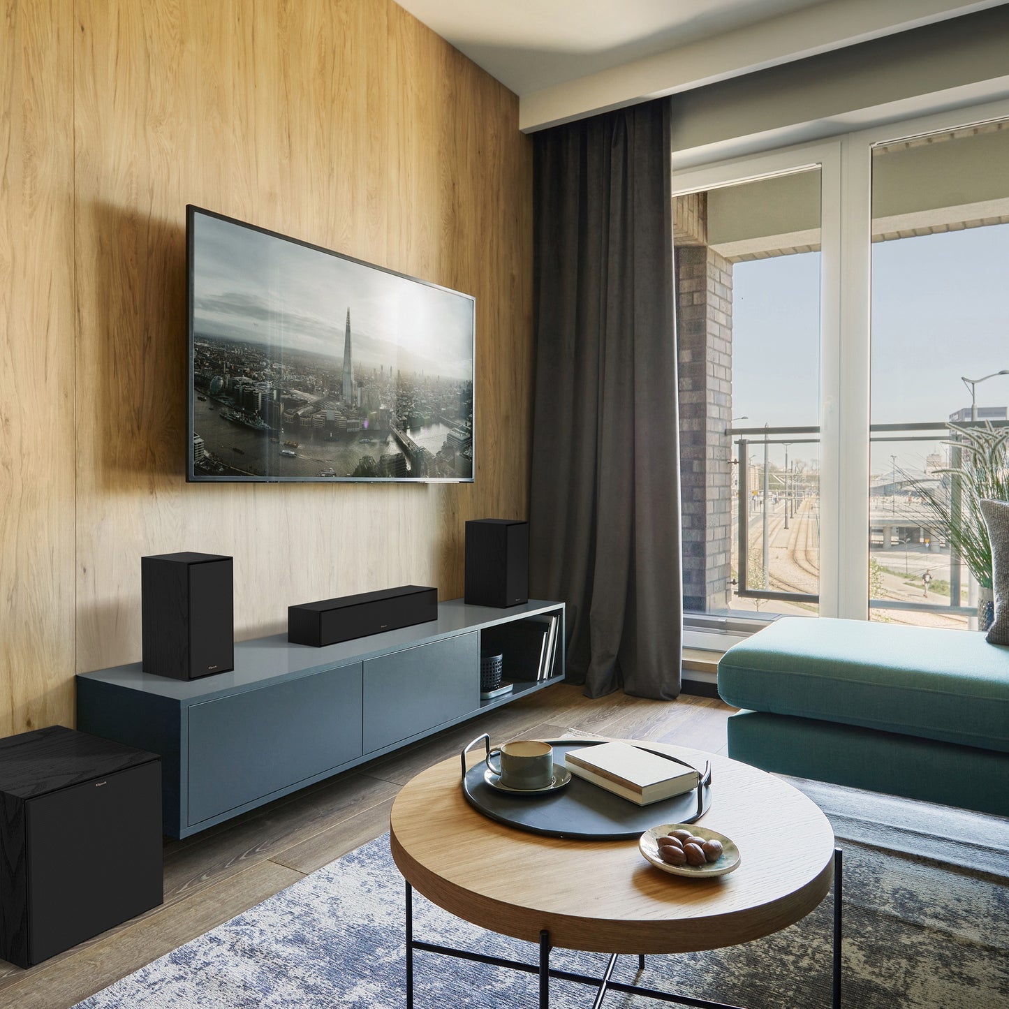 Lifestyle Image of the Klipsch R-30C Centre Speaker