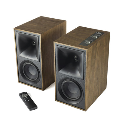 Product Image of the Klipsch The Fives Powered Bookshelf Speakers in Walnut