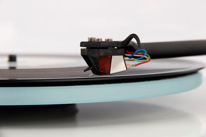 Product image for a Rega Planar 2 turntable in Gloss White finish