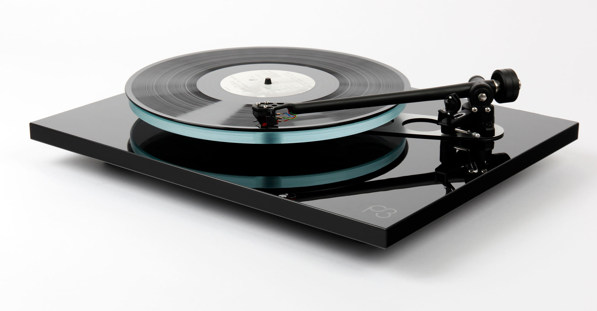 Product image of a Rega Planar 3 with ND3 Cartridge in black.