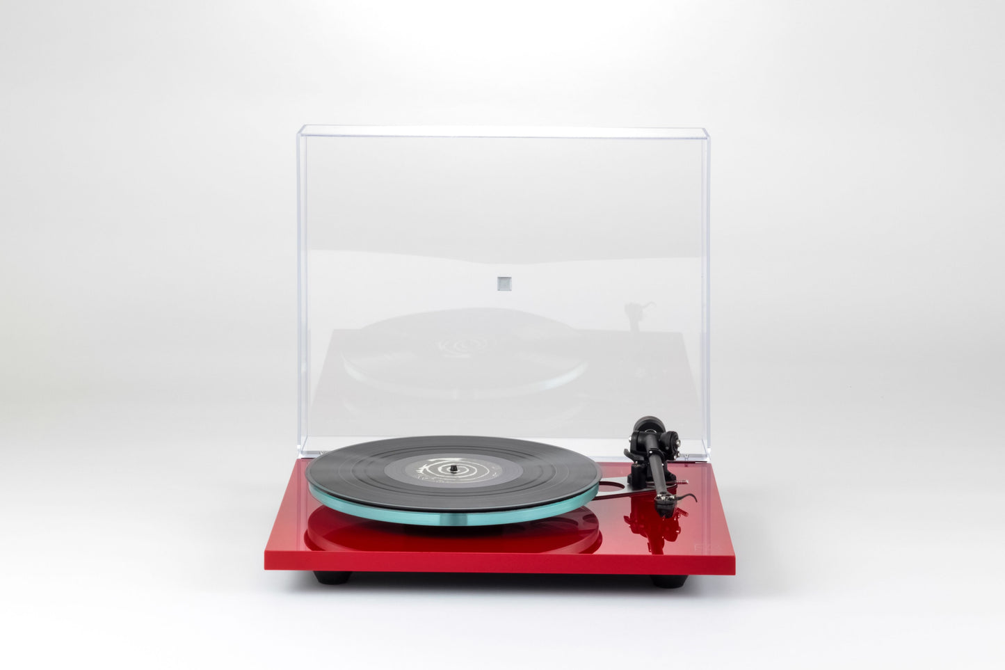 Product image of a Rega Planar 3 with ND3 Cartridge in Red.