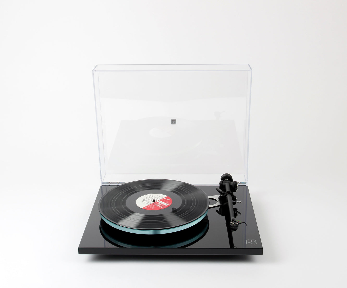 Product image of a Rega Planar 3 with ND5 Cartridge in black.