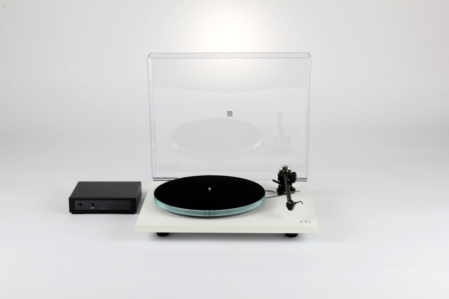 Product Image of a Rega Planar 6 Turntable in White with ND5 Cartridge and Neo PSU