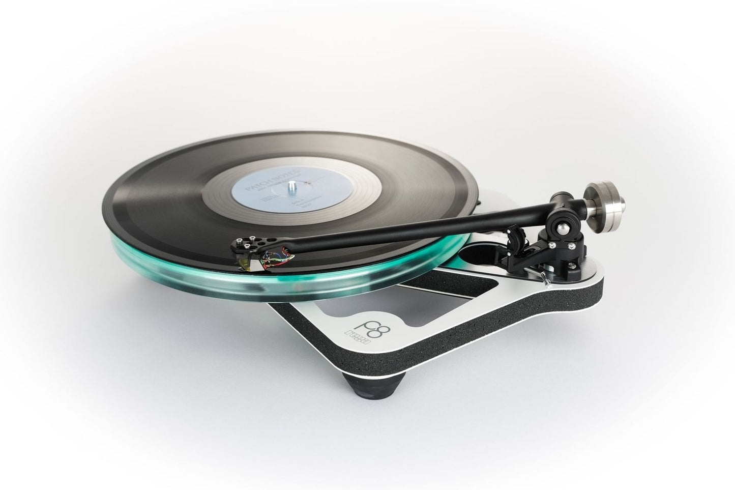 Product image of a Rega Planar 8 in white with an ND7 Cartridge