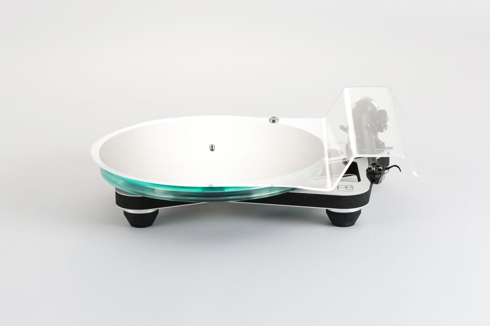 Product image of a Rega Planar 8 in white with an ND7 Cartridge