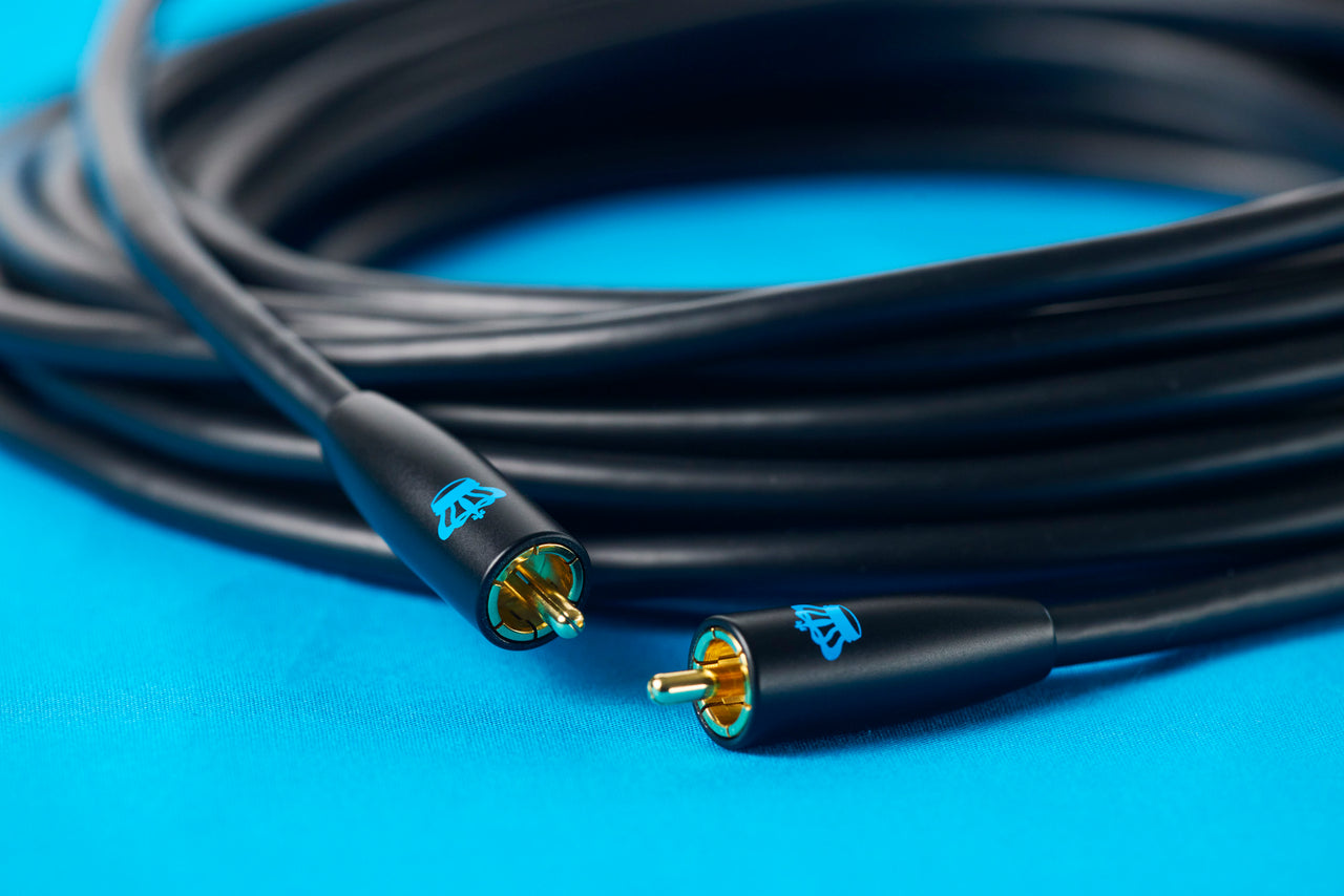 files/21585-2RELCommanderLFEBlackConnectors.jpg