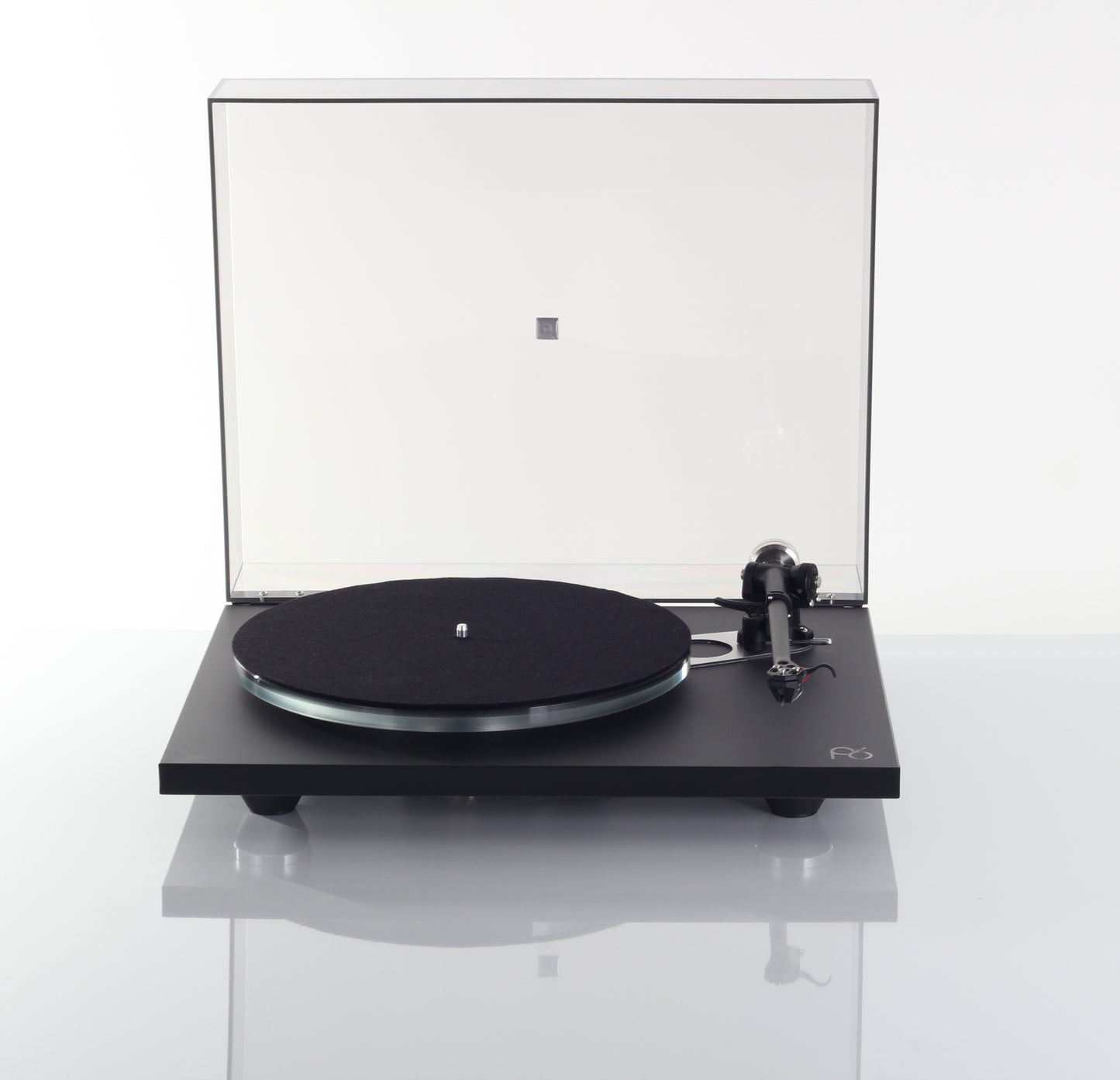 Product Image of a Rega Planar 6 Turntable in Black