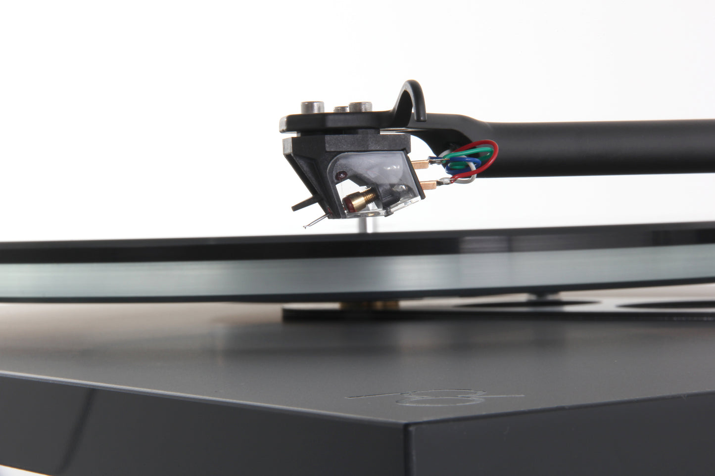 Product Image of a Rega Planar 6 Turntable in Black
