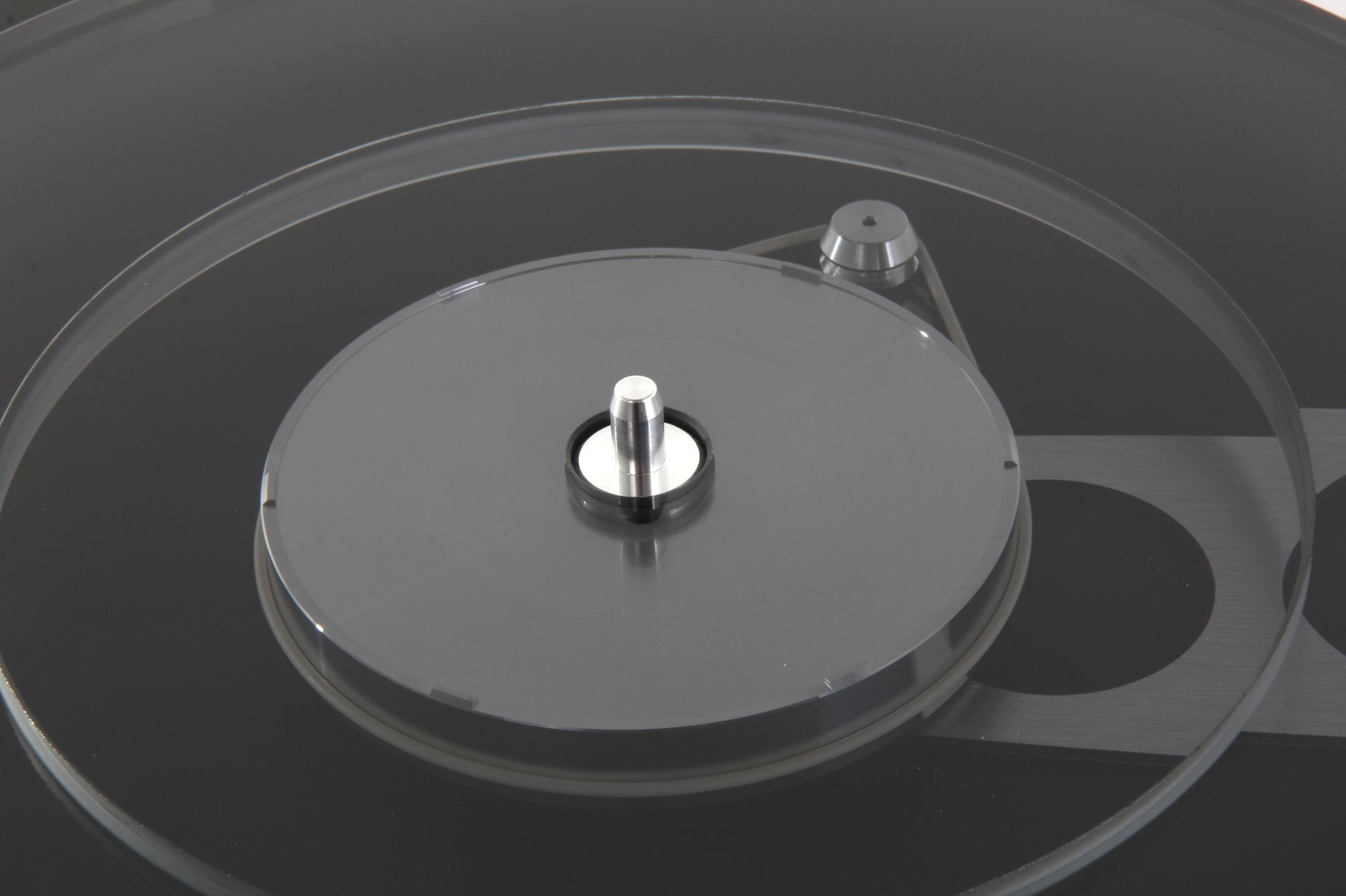 Product Image of a Rega Planar 6 Turntable in Black