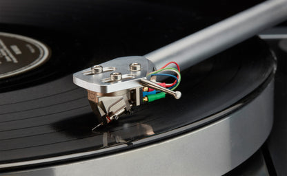 Lifestyle Image of the Linn Kendo Moving Coil Cartridge
