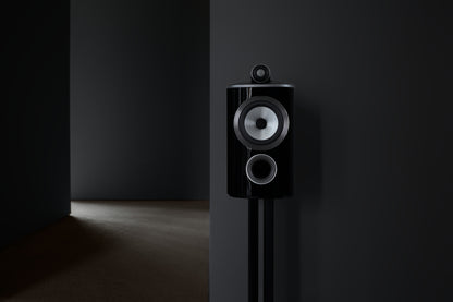 Product Image of the Bowers & Wilkins 805 D4 in Gloss Black